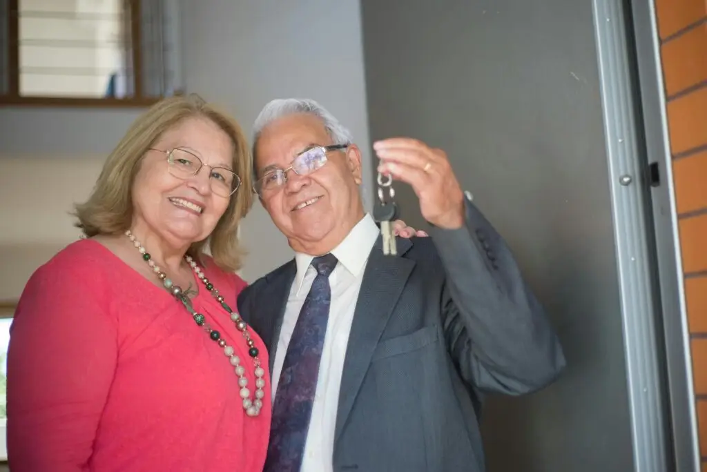 Elderly couple Moved to Rossmoor community safely by Movera Movers