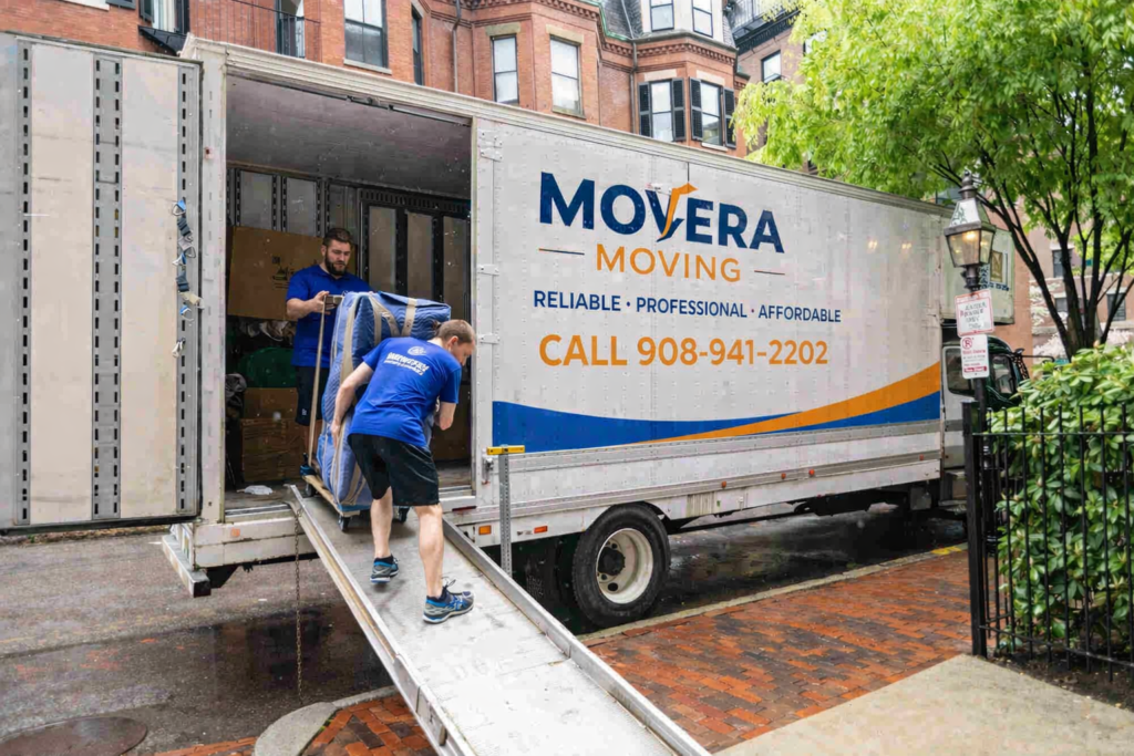 Local moving Services in NJ provided by Movera Moving crew